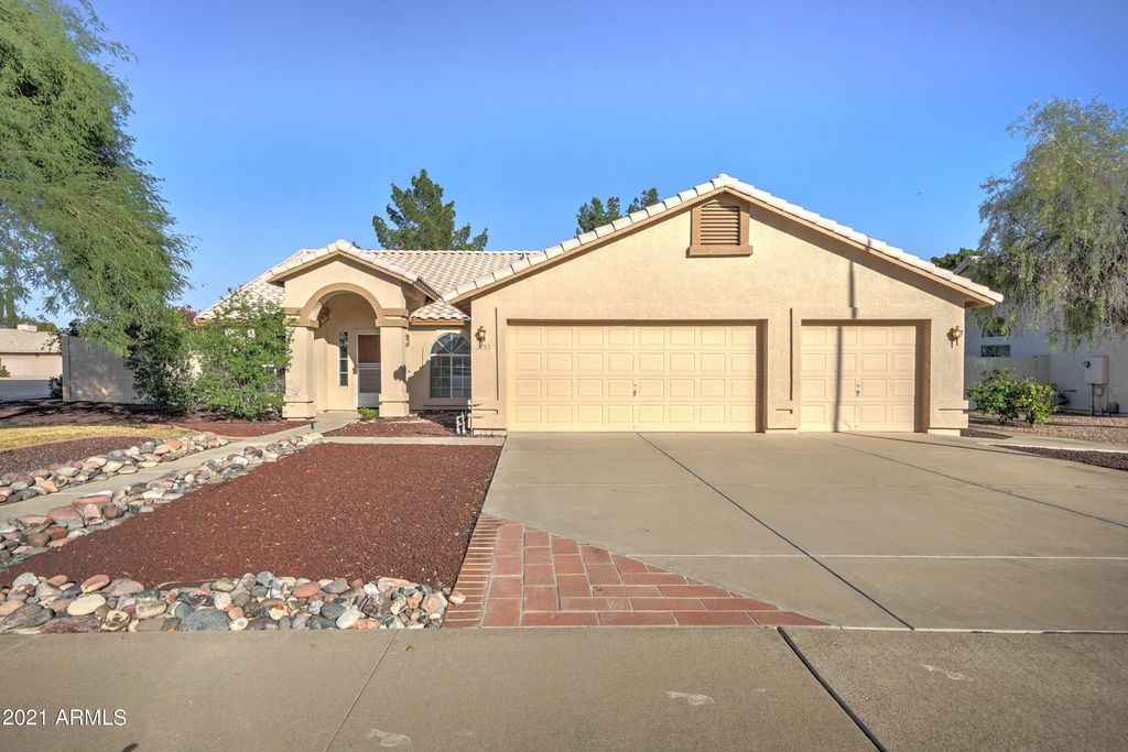 2155 N Almond, Mesa, AZ 85213