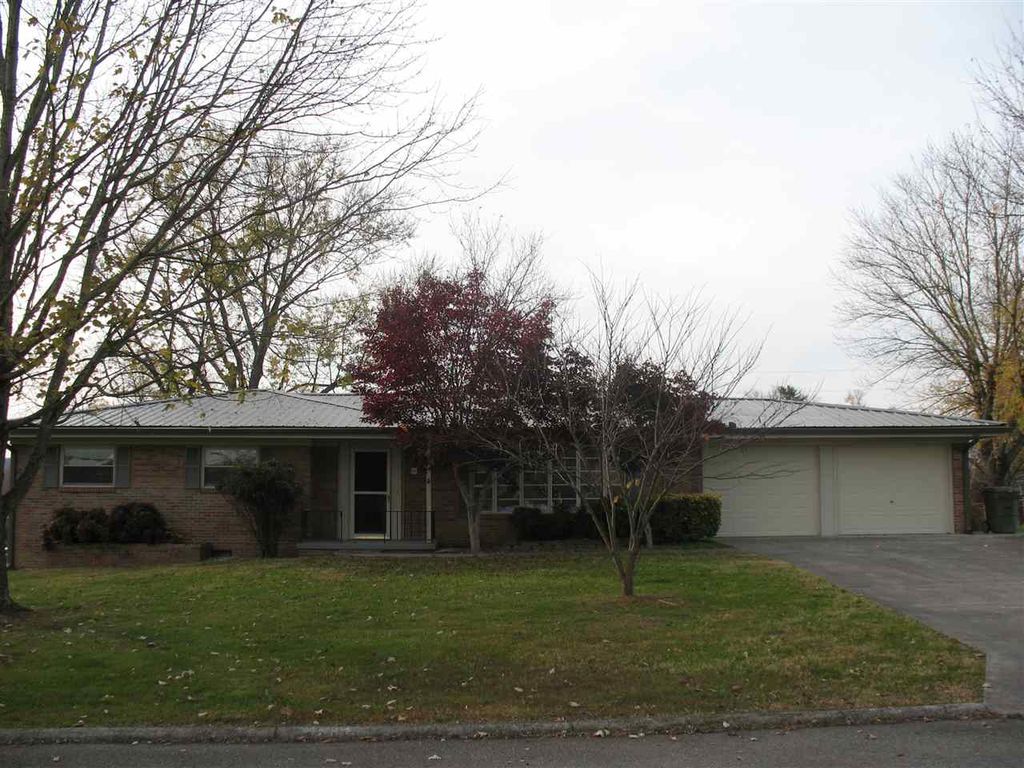 2565 Mountain View Dr, Morristown, TN 37814