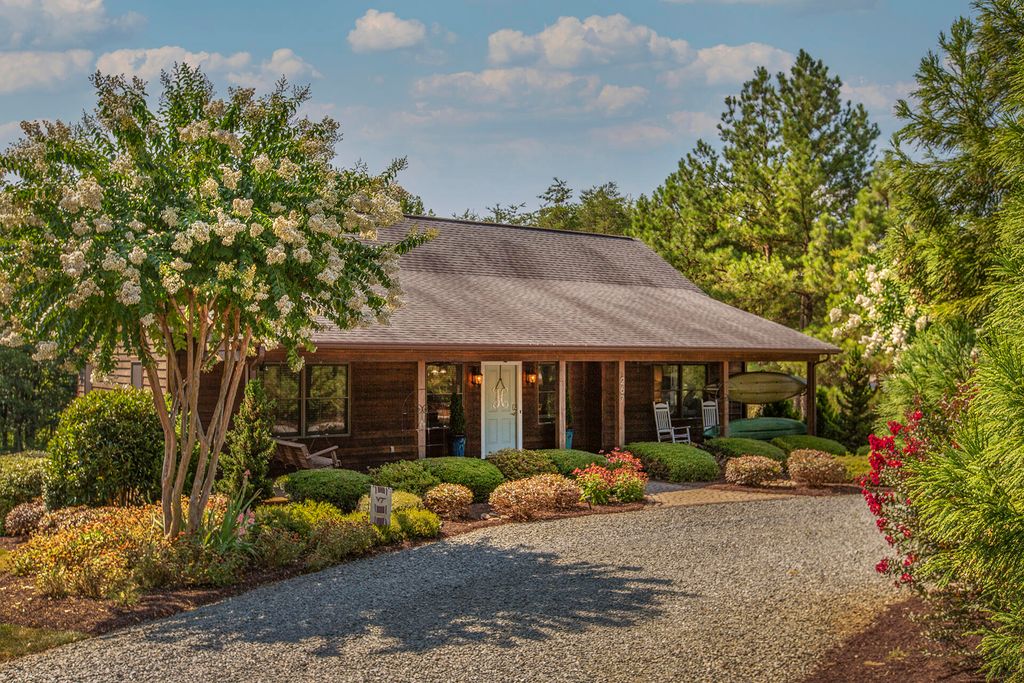 267 Bull Run Dr, Penhook, VA 24137