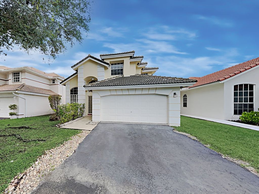 6959 NW 27th Ct, Margate, FL 33063
