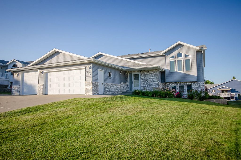 918 Mouton Ave, Bismarck, ND 58503 Trulia 918 Mouton Ave, Bismarck, ND 58503 Trulia
