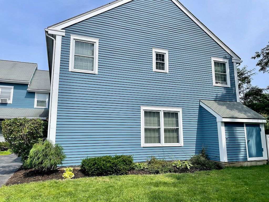 16 Mussey St #301, South Portland, ME 04106