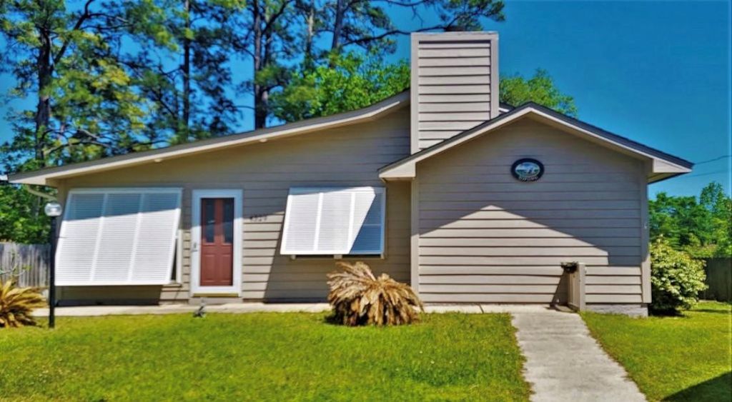 4329 Princeton Dr, Little River, SC 29566