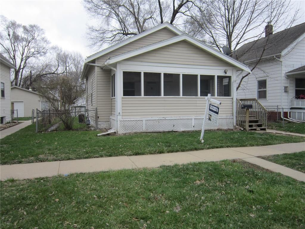1915 K St SW, Cedar Rapids, IA 52404