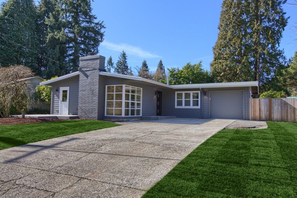 237 Lake Hills Blvd, Bellevue, WA 3 Bed, 2 Bath SingleFamily Home