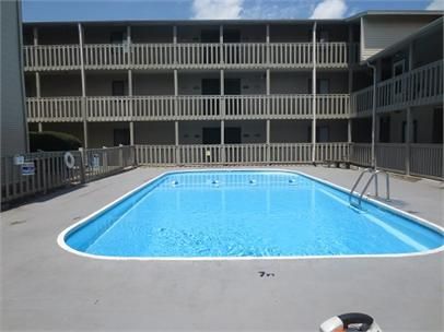 713 S Randolph St #32, Champaign, IL 61820