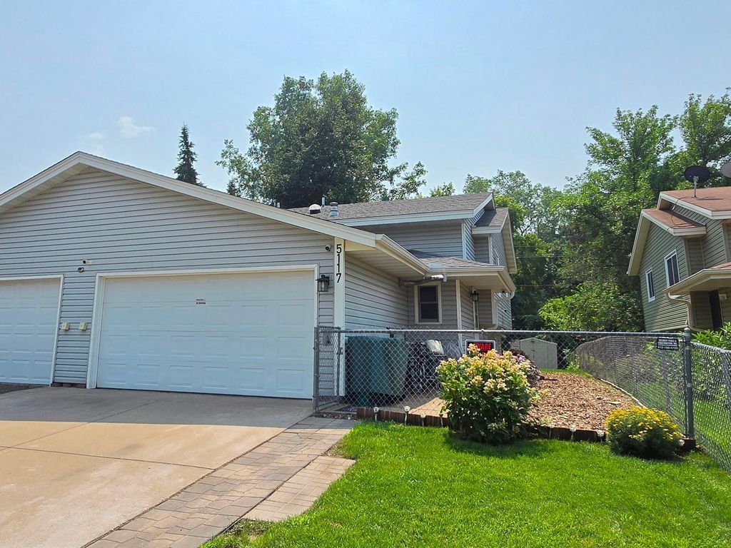 5117 Angeline Ave N, Crystal, MN 55429