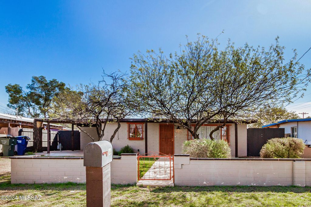 1212 N  Sonoita Ave, Tucson, AZ 85712