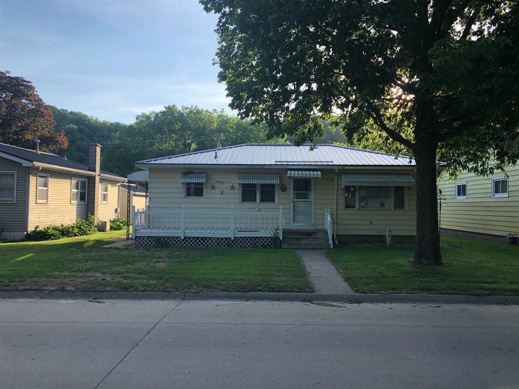 710 N 3rd St, Guttenberg, IA 52052 Trulia