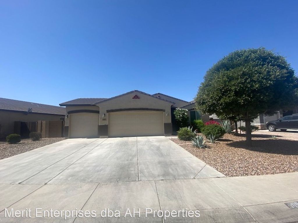 1081 W Santa Gertrudis Trl, San Tan Valley, AZ 85143