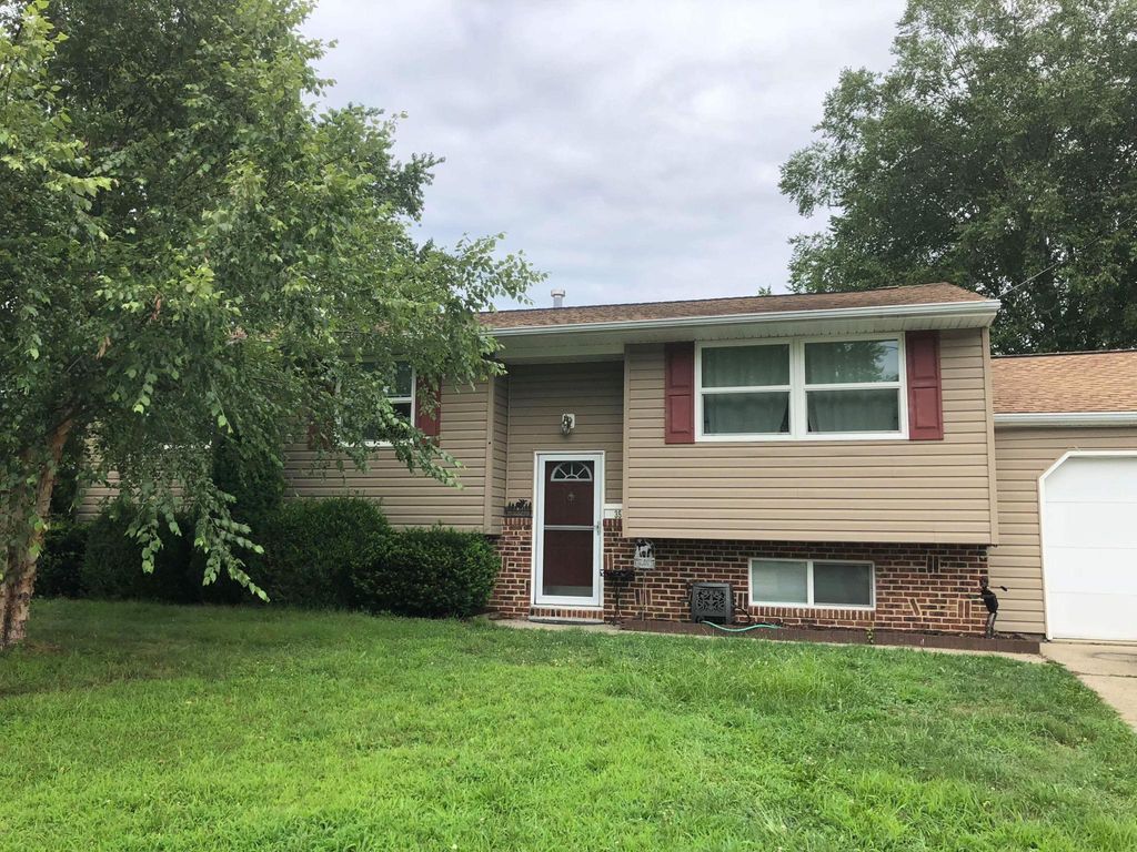 35 Estate Rd, Lumberton, NJ 08048