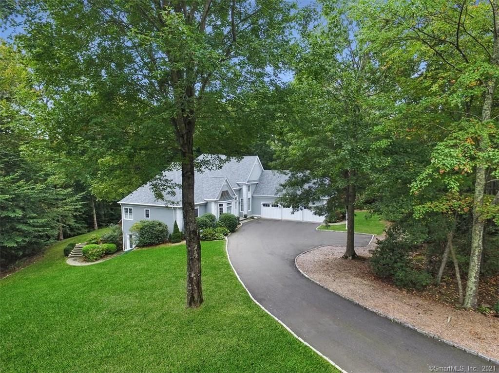 122 Catullo Dr, Guilford, CT 06437