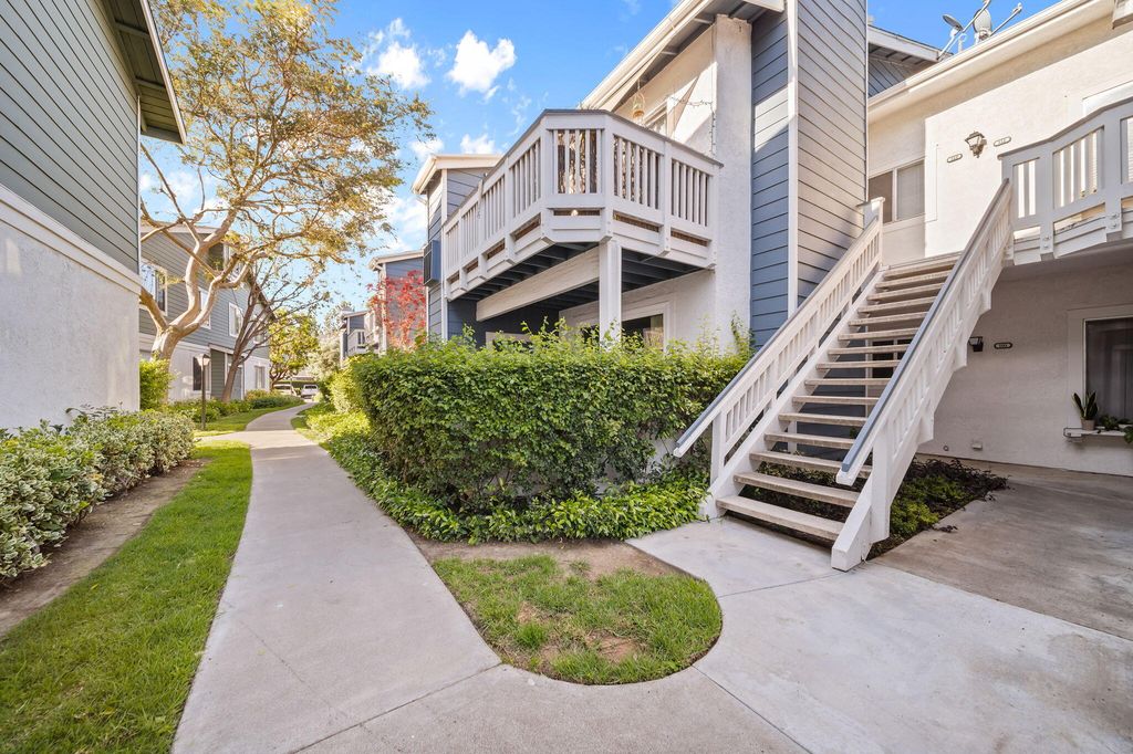 16445 Aberdene Mountain 102, Fountain Valley, CA 92708 MLS 24003357