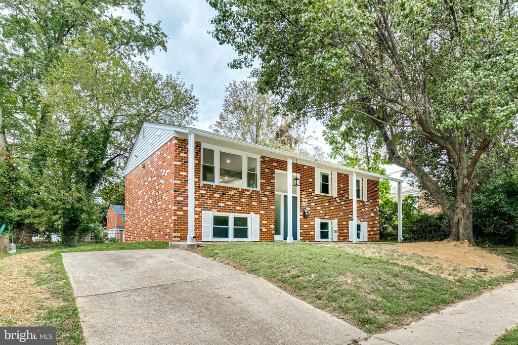 9906 52nd Pl, College Park, MD 20740