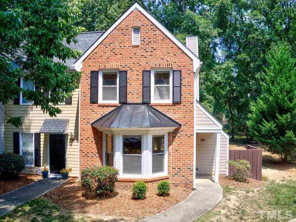 1 Forest Glen Dr #30, Chapel Hill, NC 27517