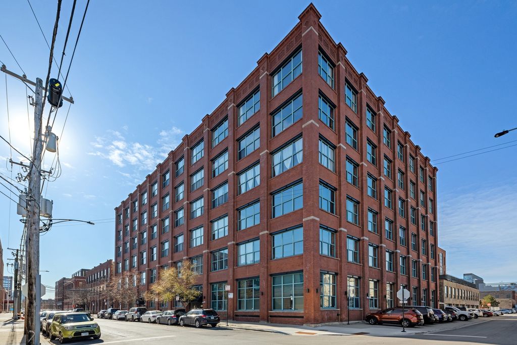 312 N May St #3I, Chicago, IL 60607
