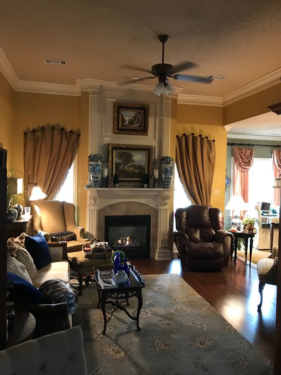 6200 Cedar Break Dr, Fort Smith, AR - 4 Bed, 3 Bath Single-Family Home