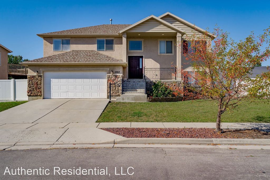 1064 W Ascot Dr, North Salt Lake, UT 84054