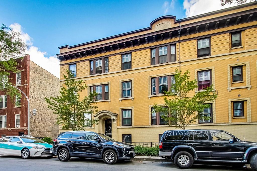 712 W Waveland Ave #1D, Chicago, IL 60613