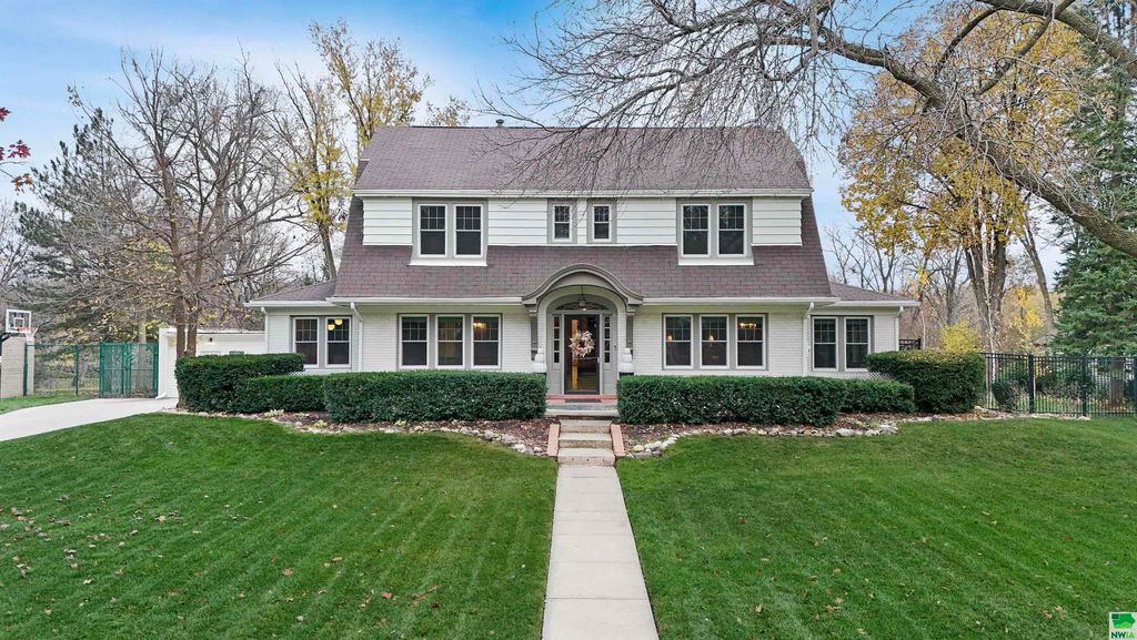 4124 Perry Way, Sioux City, IA 51104 | MLS# 826833 | Trulia
