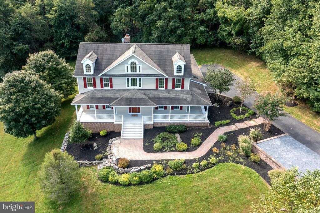 5849 Charlyn Rd, Sykesville, MD 21784