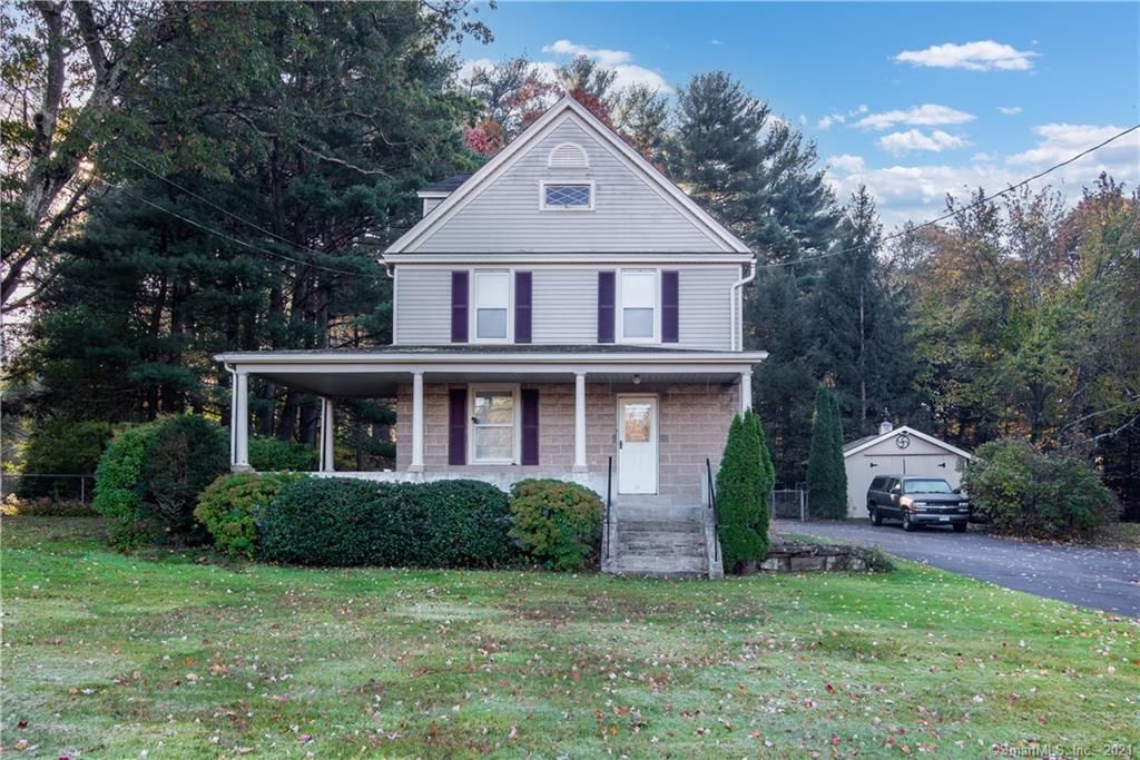 24 Bradley St, Plainville, CT 06062