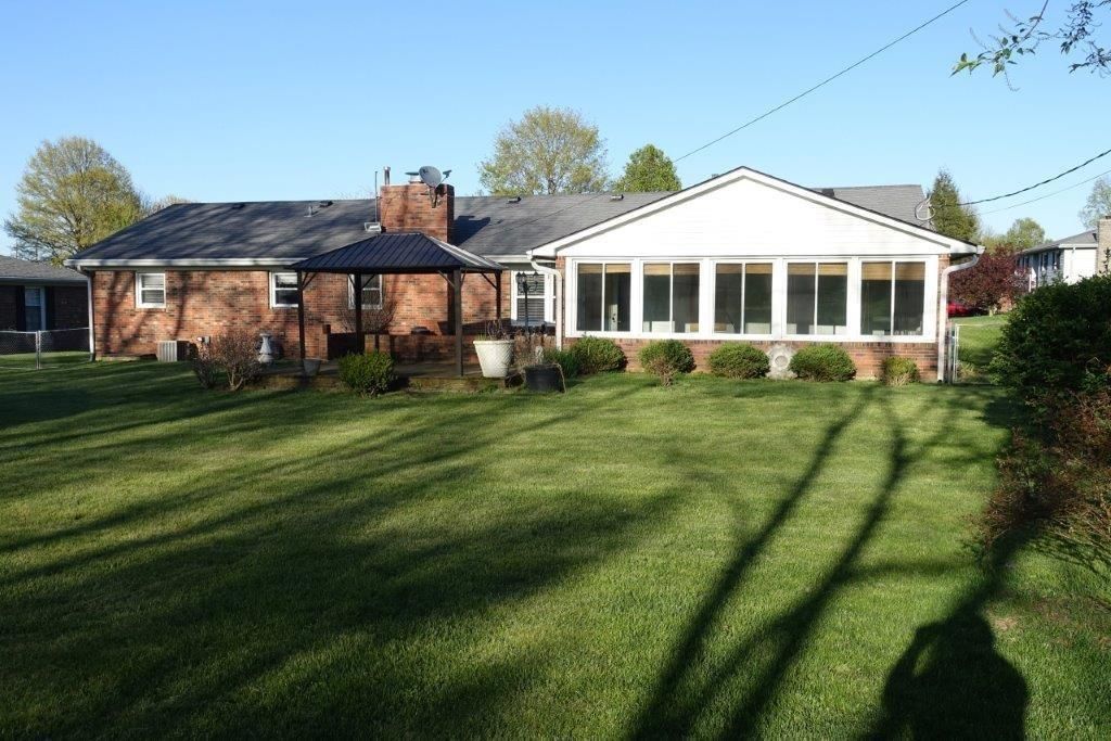 111 Shetland Rd, Versailles, KY - 3 Bed, 2 Bath Single-Family Home - 18