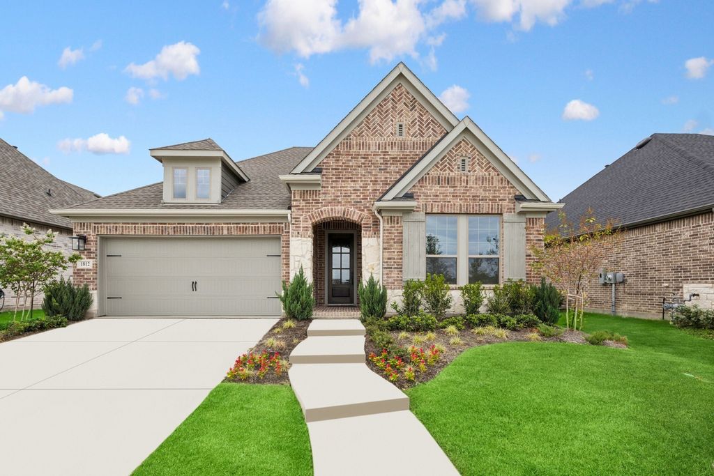 1812 Holland Dr, Van Alstyne, TX 75495
