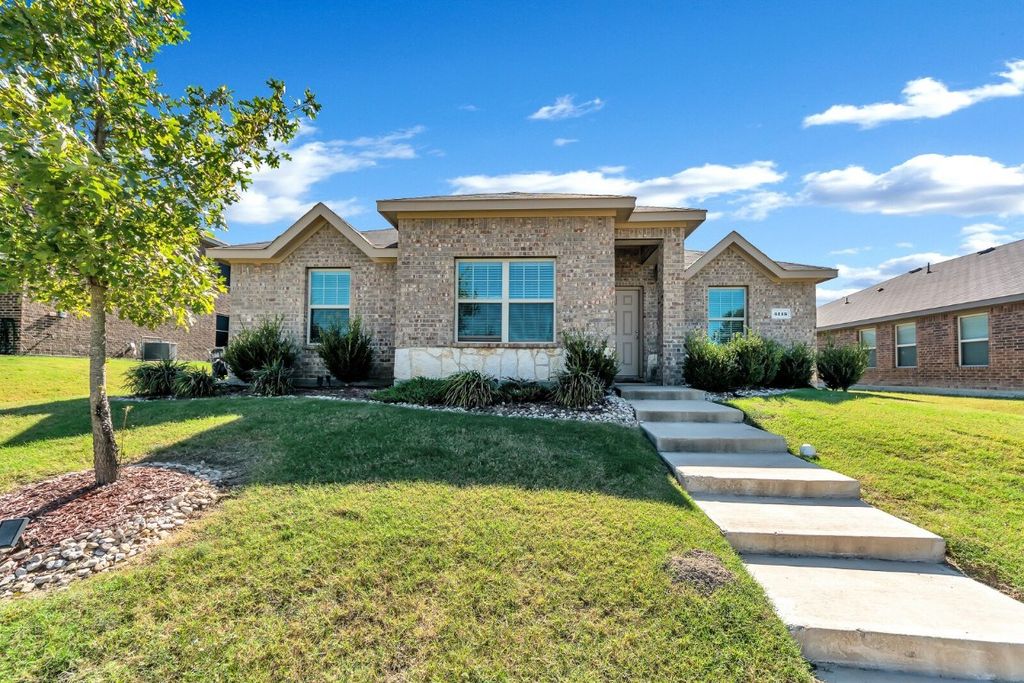 4115 Passage Way, Lancaster, TX 75146