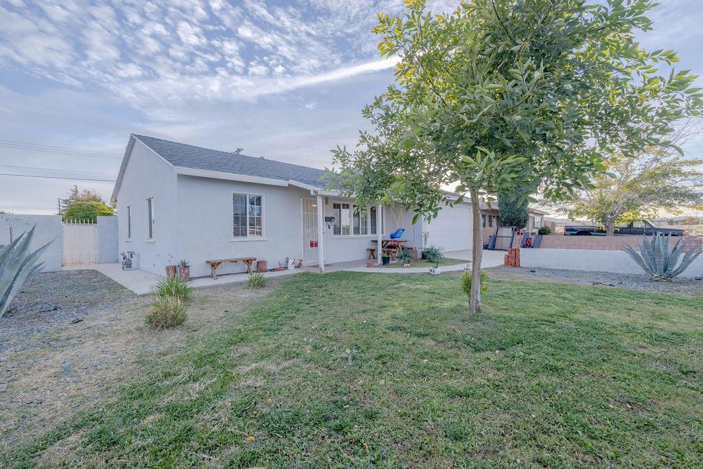 138 Pictorial St, Palmdale, CA 93550
