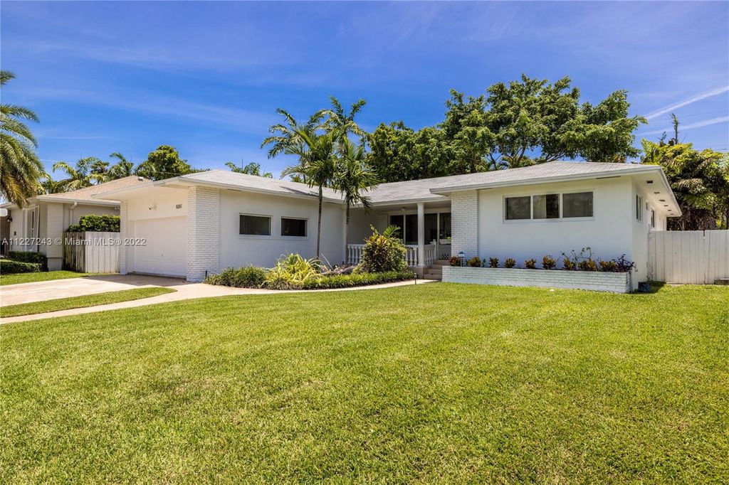 8261 N Bayshore Dr, Miami, FL 33138