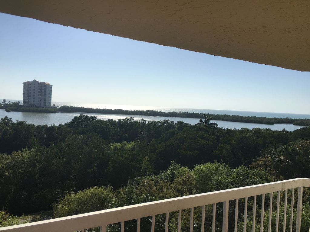 5501 Heron Point Dr #503, Naples, FL 34108