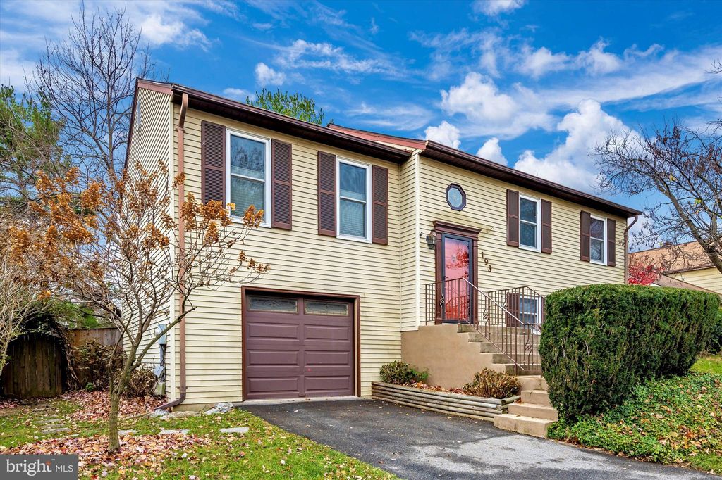 193 Greenway Dr, Frederick, MD 21702