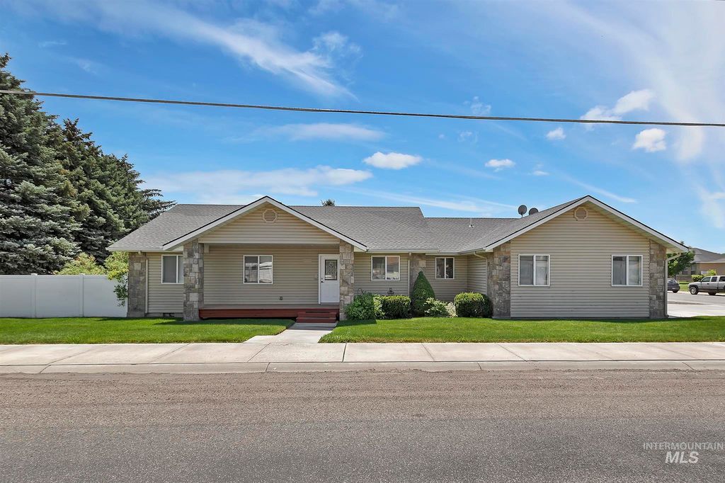 515 14th Ave W, Gooding, ID 83330 Trulia