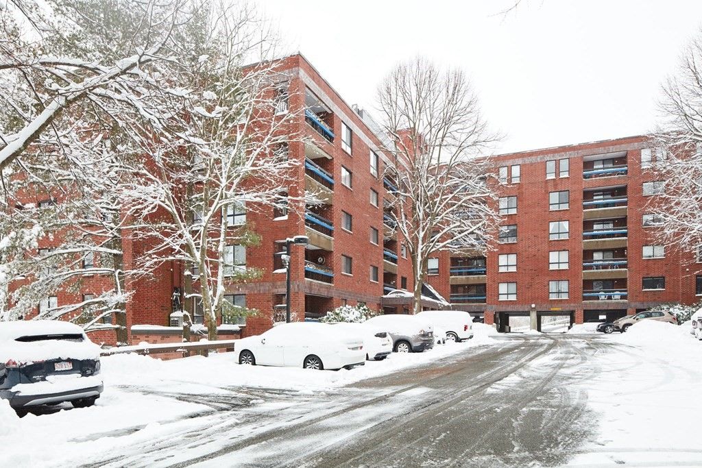 4 Summit Dr #511, Reading, MA 01867