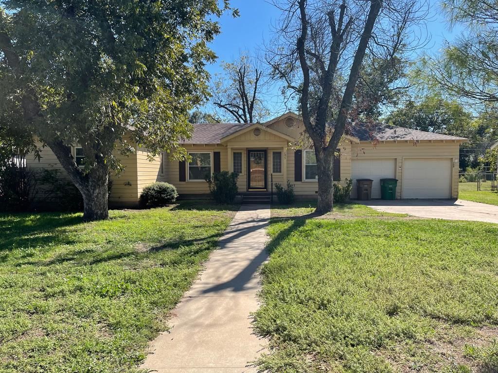105 Penrose St, San Angelo, TX 76903