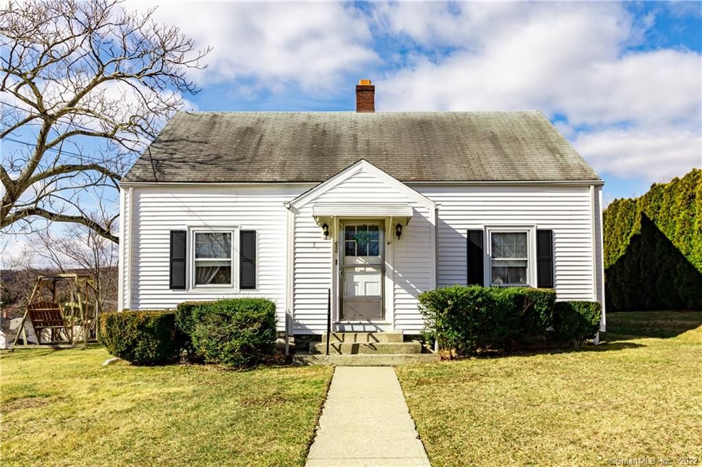20 Old Sentinel Hill Rd, Derby, CT 06418