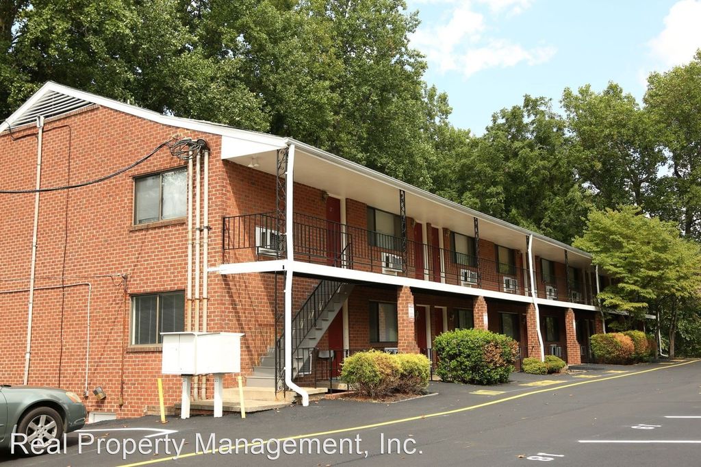 2206 N Berkshire Rd #10, Charlottesville, VA 22901