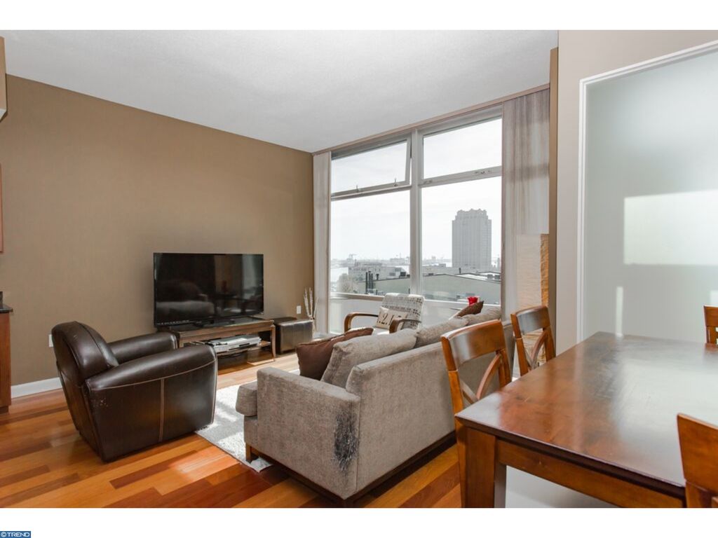 22 S Front St, Philadelphia, PA 19106