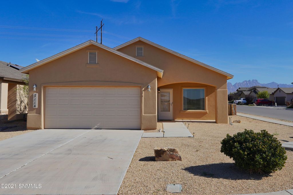 7114 Redondo St, Las Cruces, NM 88012