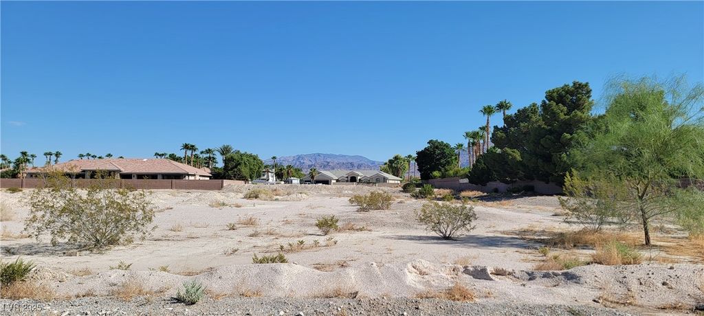 7026 Farm Rd, Clark County, NV 89131