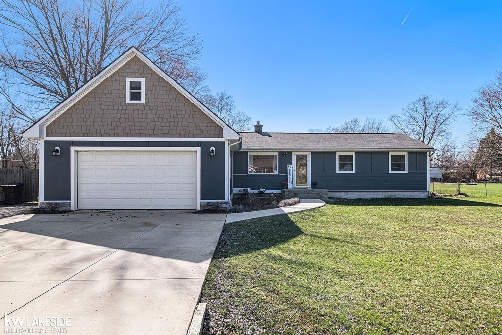 50745 Mile End Dr, Shelby Township, MI 48317