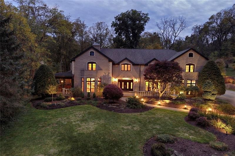 105 Lantern Cir, Canonsburg, PA 15317