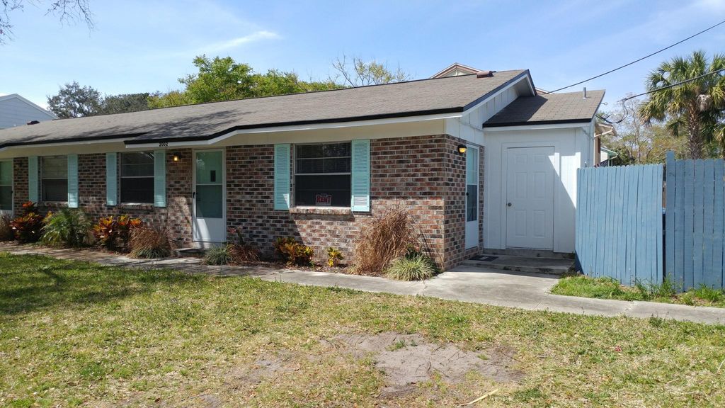 2002 Bay Rd, Neptune Beach, FL 32266