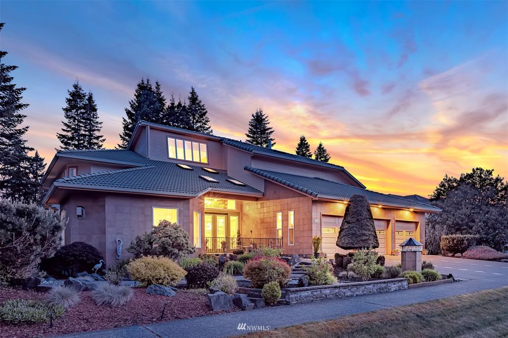 6545 Troon Lane SE, East Olympia, WA 98501