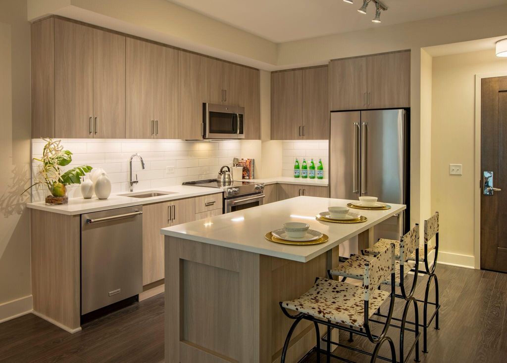 4901 Montgomery Ln, Bethesda, MD 20814