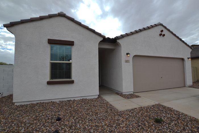 275 W White Sands Dr, San Tan Valley, AZ 85140