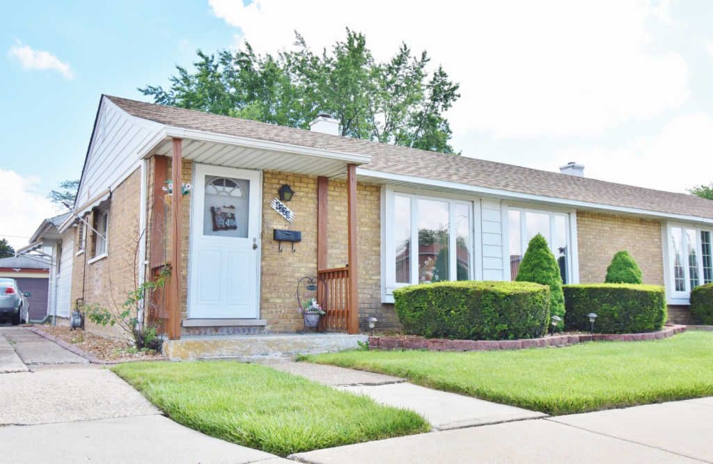 4229 W 87th St, Hometown, IL 2 Bed, 1 Bath MultiFamily Home 18