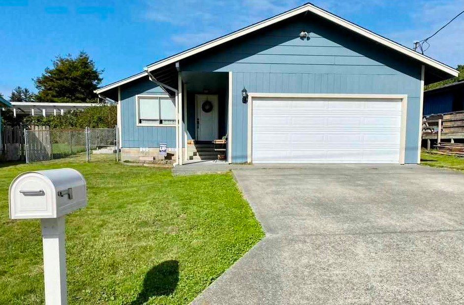2710 Oliver Ave, Crescent City, CA 95531