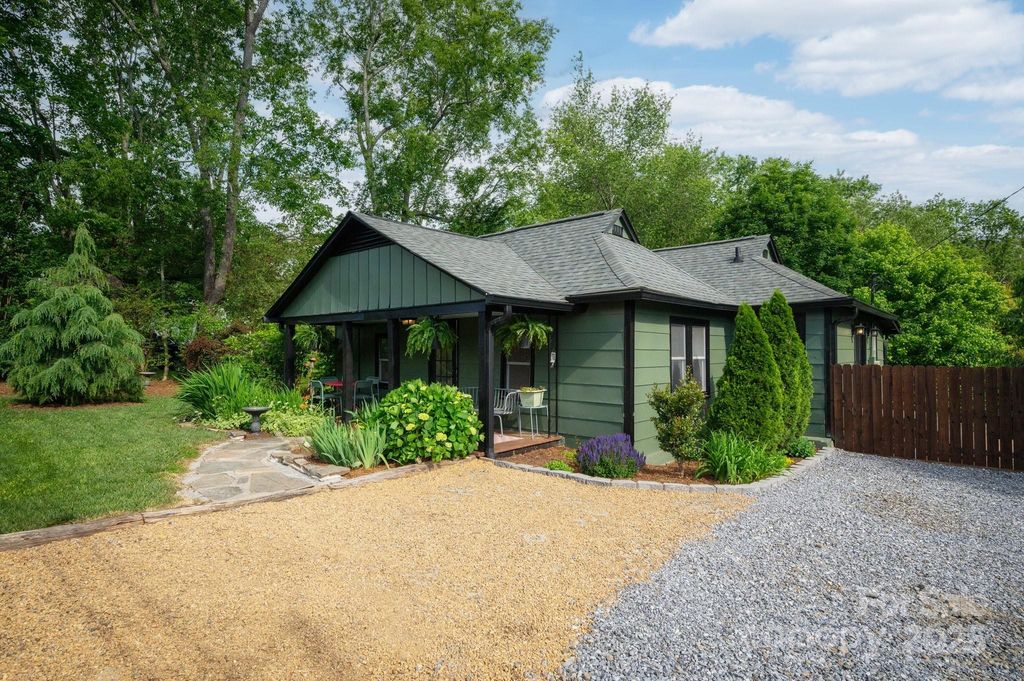 72 Rock Hill Rd, Asheville, NC 28803
